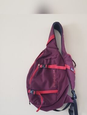 PATAGONIA Atom Sling Bag 8L Burgundy/Red (Like NEW)